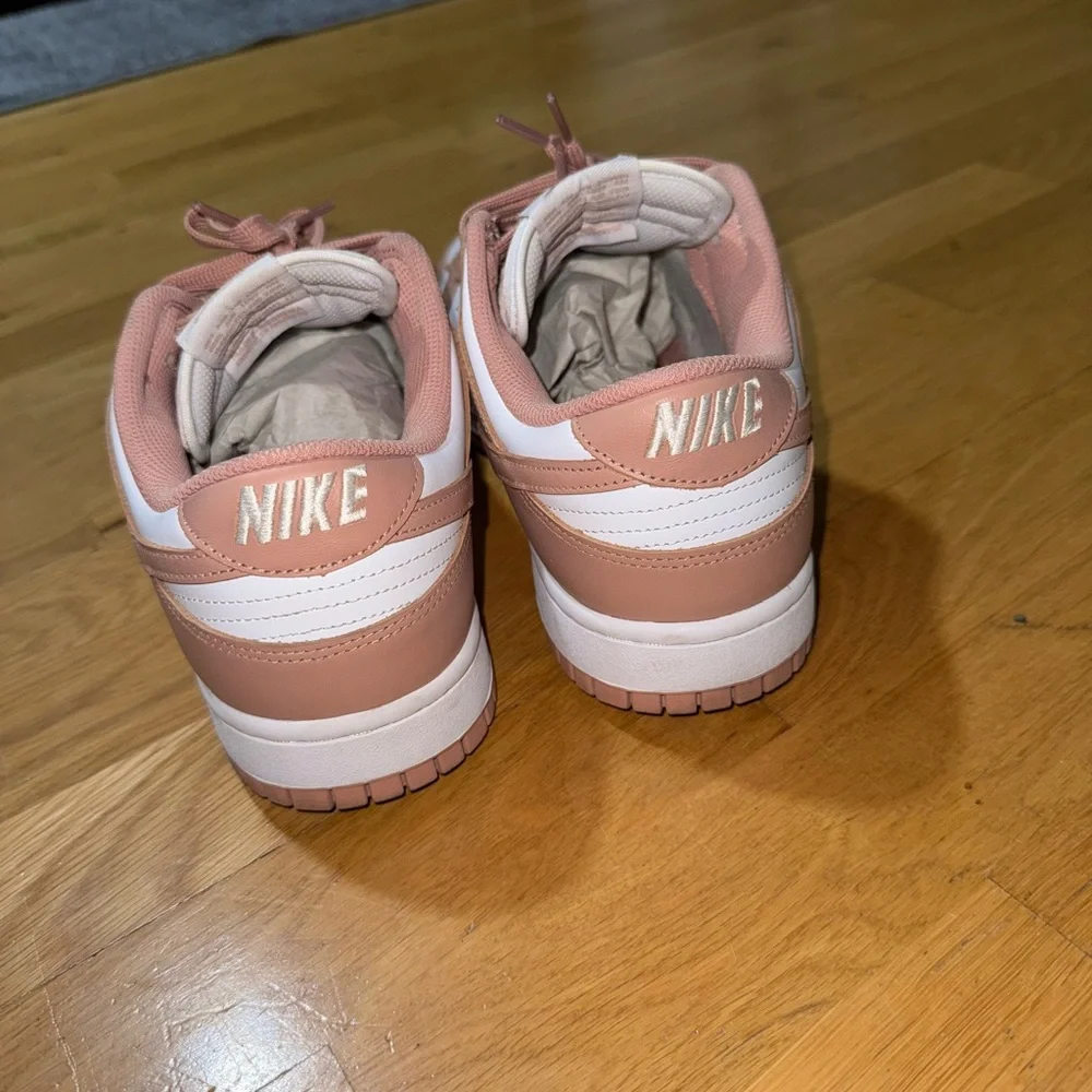 Dunks - Picture 2 of 5